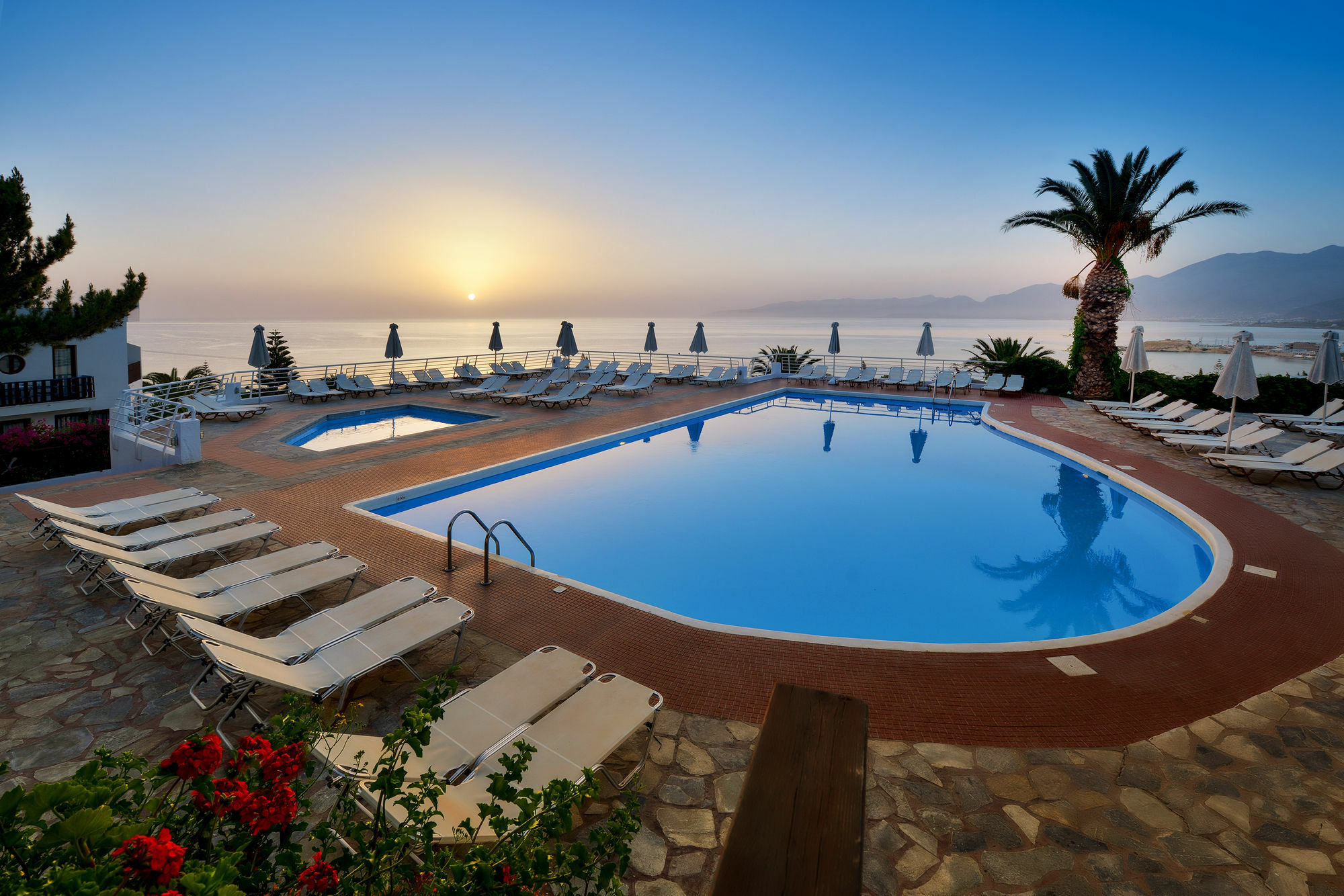 Hersonissos Village Hotel&Bungalows Exteriör bild